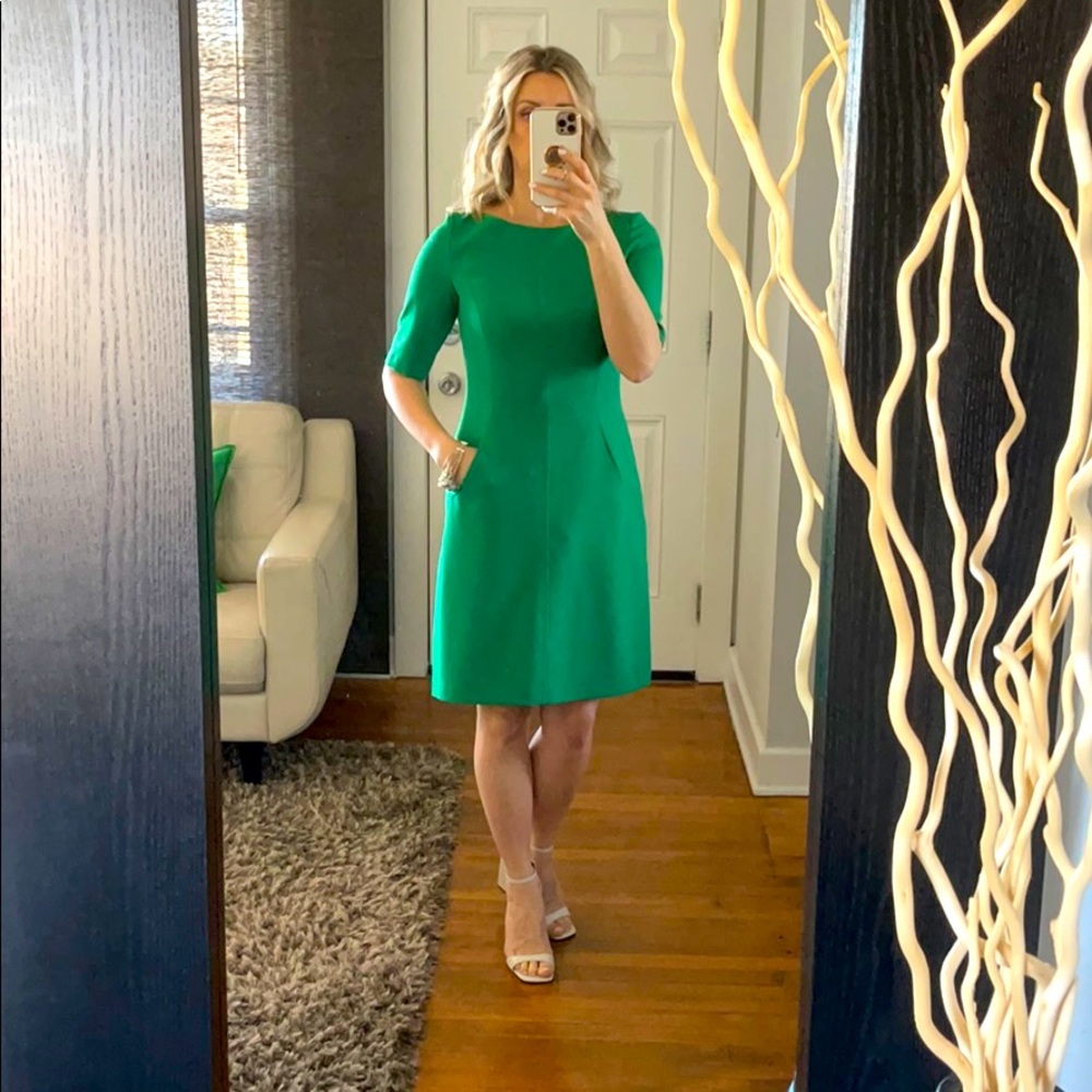 Jessica Howard woman’s dress. Emerald green Size 8